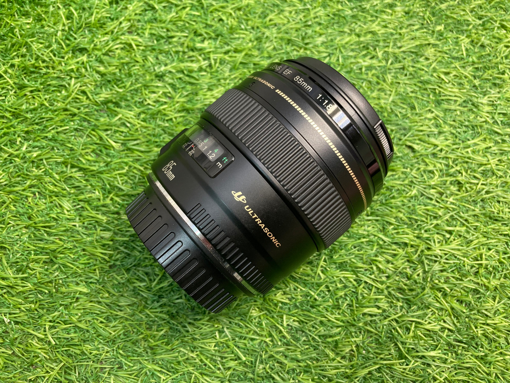 Canon EF 85mm 1.8 USM