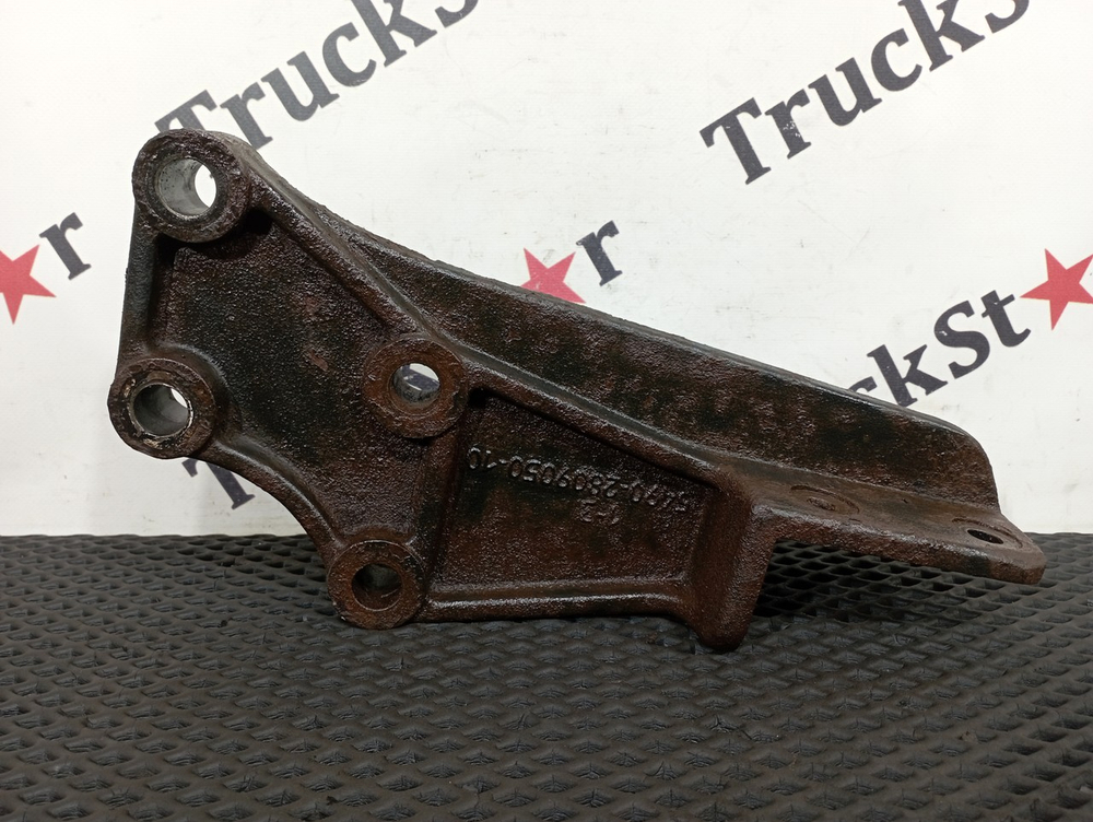 Кронштейн усилителя бампера 2017г.