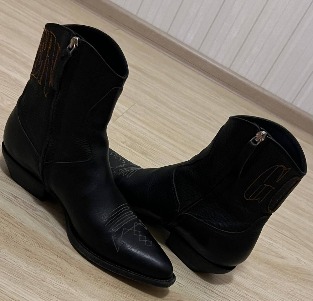 Казаки Golden Goose