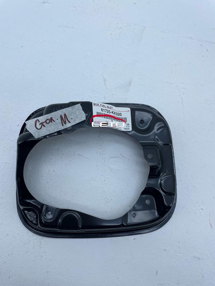 КОРОБКА, ВПУСКНОЙ ТОПЛИВО 61725-KK020 61725KK020