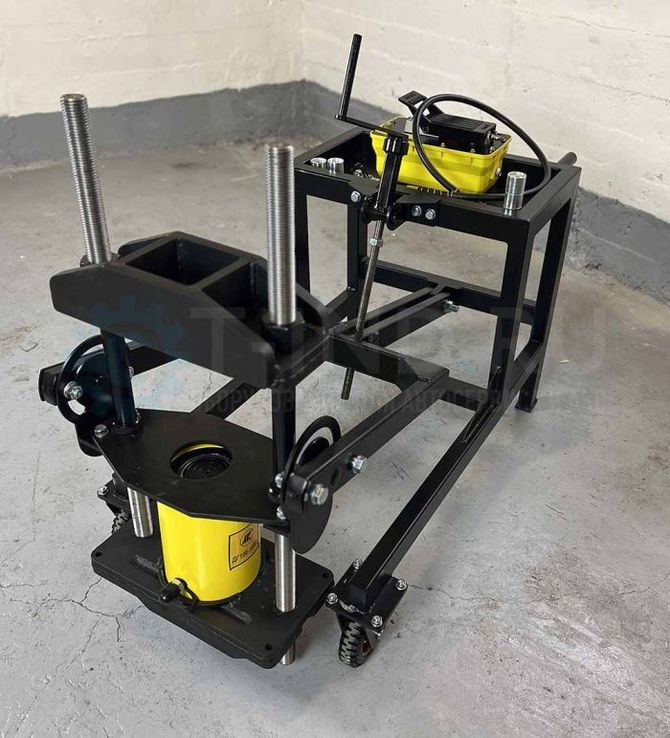 ТИТАН (ТТН-103/1 П) Выпрессовщик шкворней гидравлический, на тележке, с пневмоприводом, 100 т