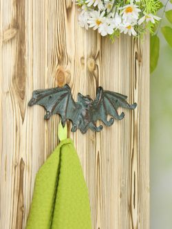 Iron Garden Вешалка настенная "Летучая мышь", 8 крючков