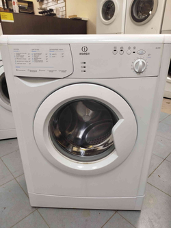 Стиральная машина Indesit WIUN 81 3.5 кг б/у