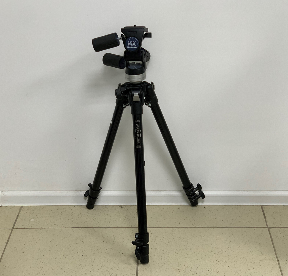 Manfrotto 190B + голова 141 RC