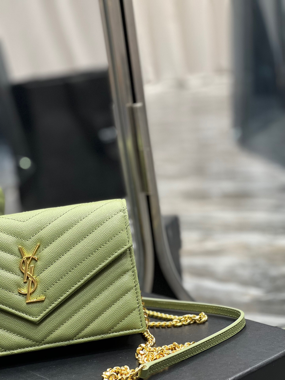 Saint Laurent WOC 19 cm