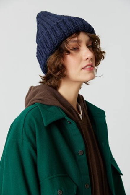 Шапка-бини синего цвета