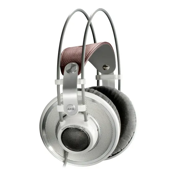 AKG K701