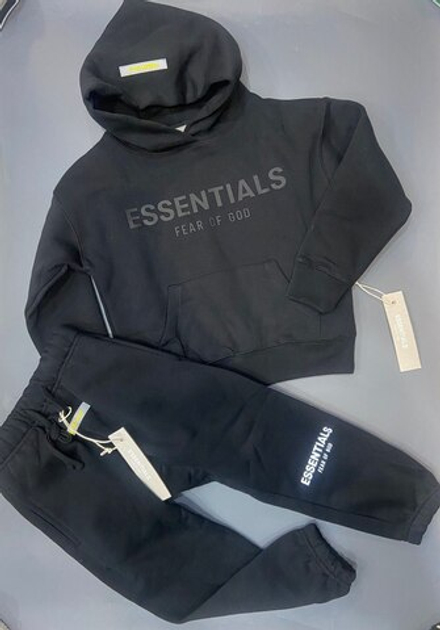 Костюм Essentials