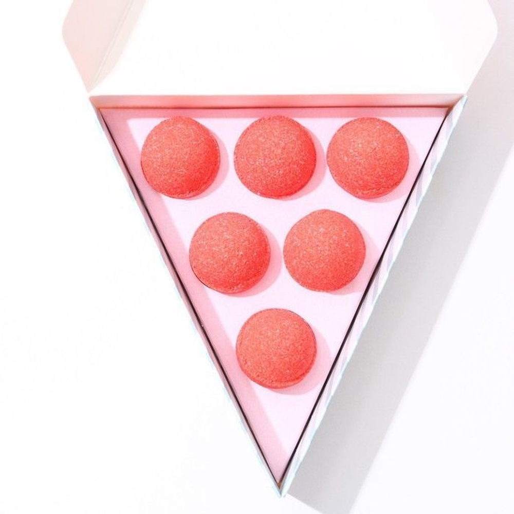 Набор из 6 бомбочек для ванны New Year с ароматом морозной ягоды (Цвет: не задано)