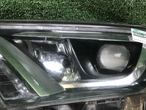 Фара левая Toyota Rav 4 CA40 (2015-2019) LED