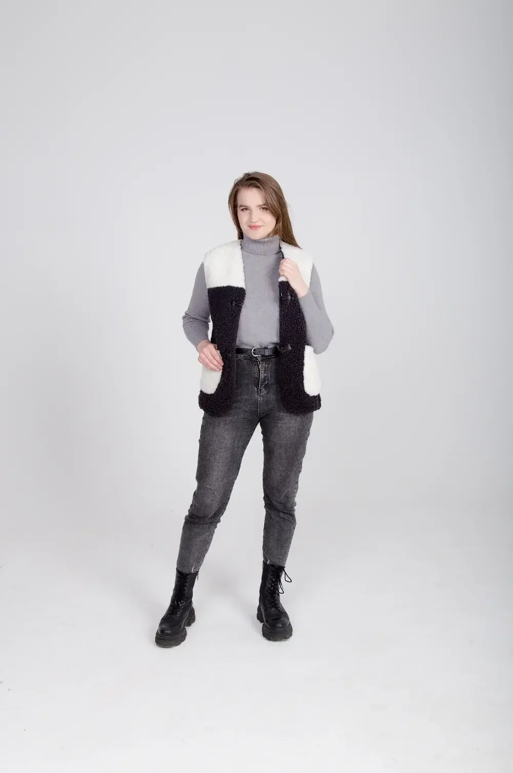 Женский жилет из овчины