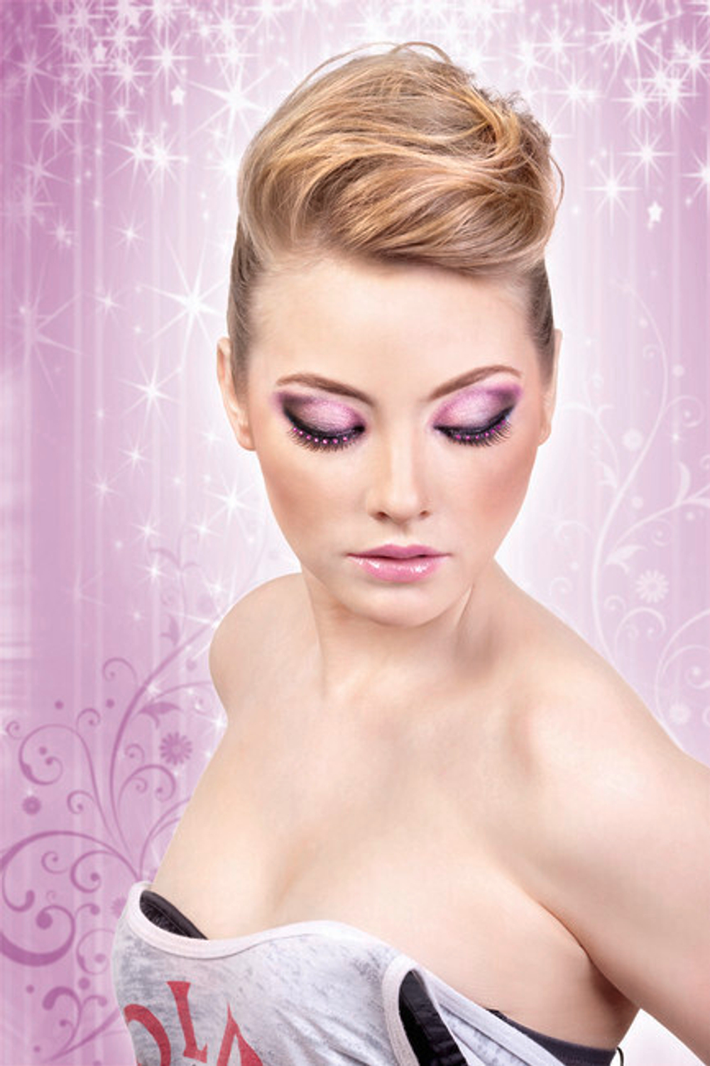 Ресницы черные с фиолетовыми стразами (Цвет: черный)