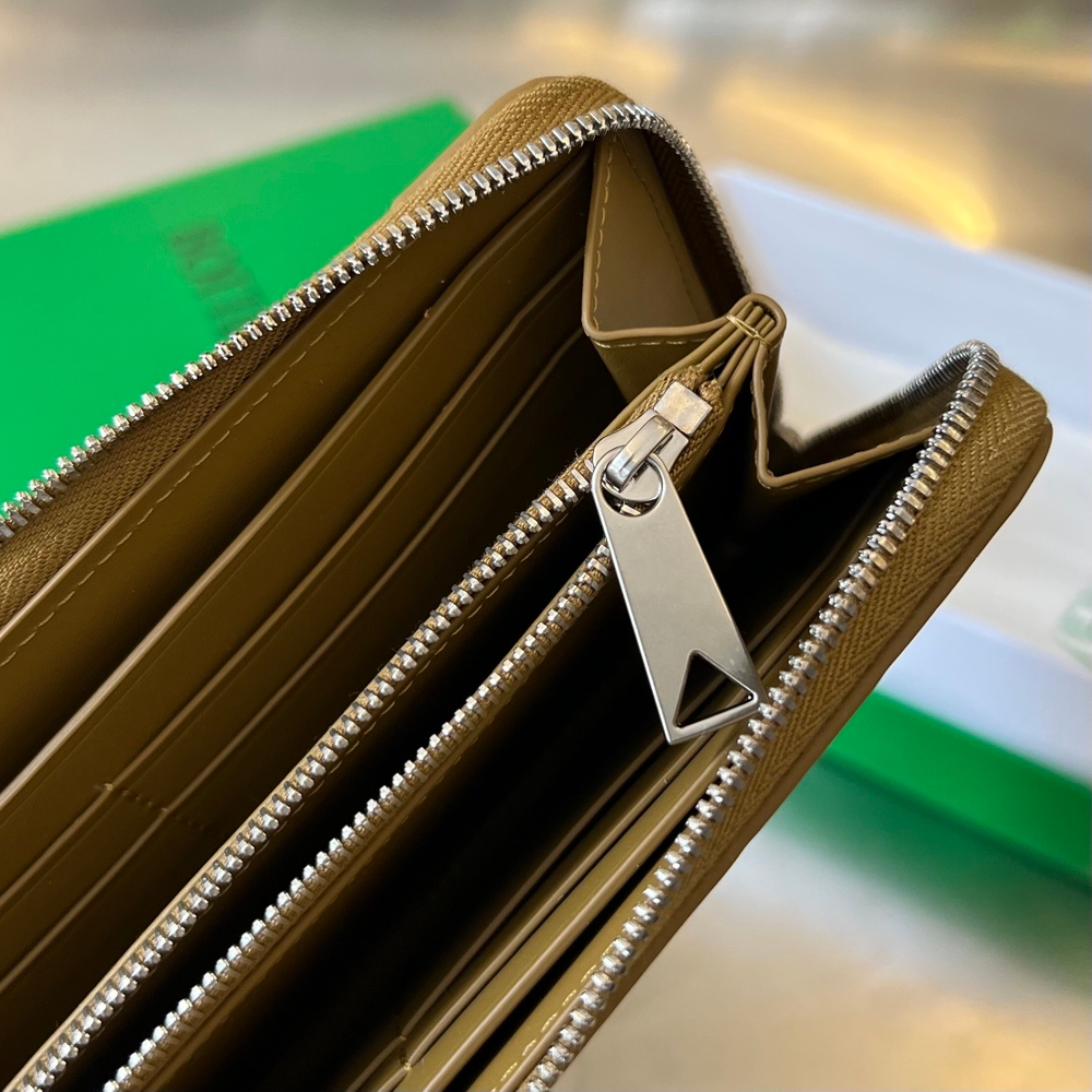 Bottega Veneta Zip Around Wallet