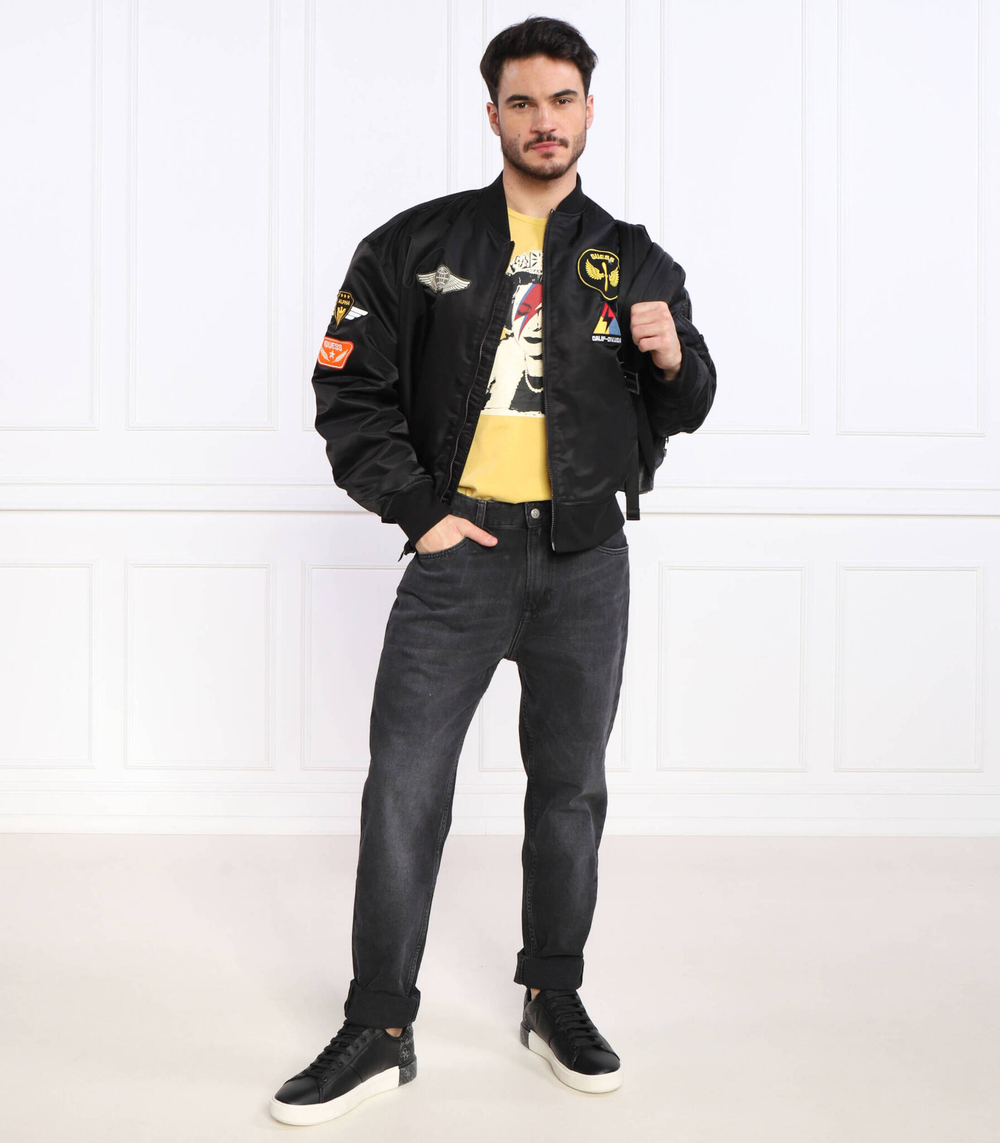 футболка banksy queen GUESS - желтый(M3RI1U KBDL0)