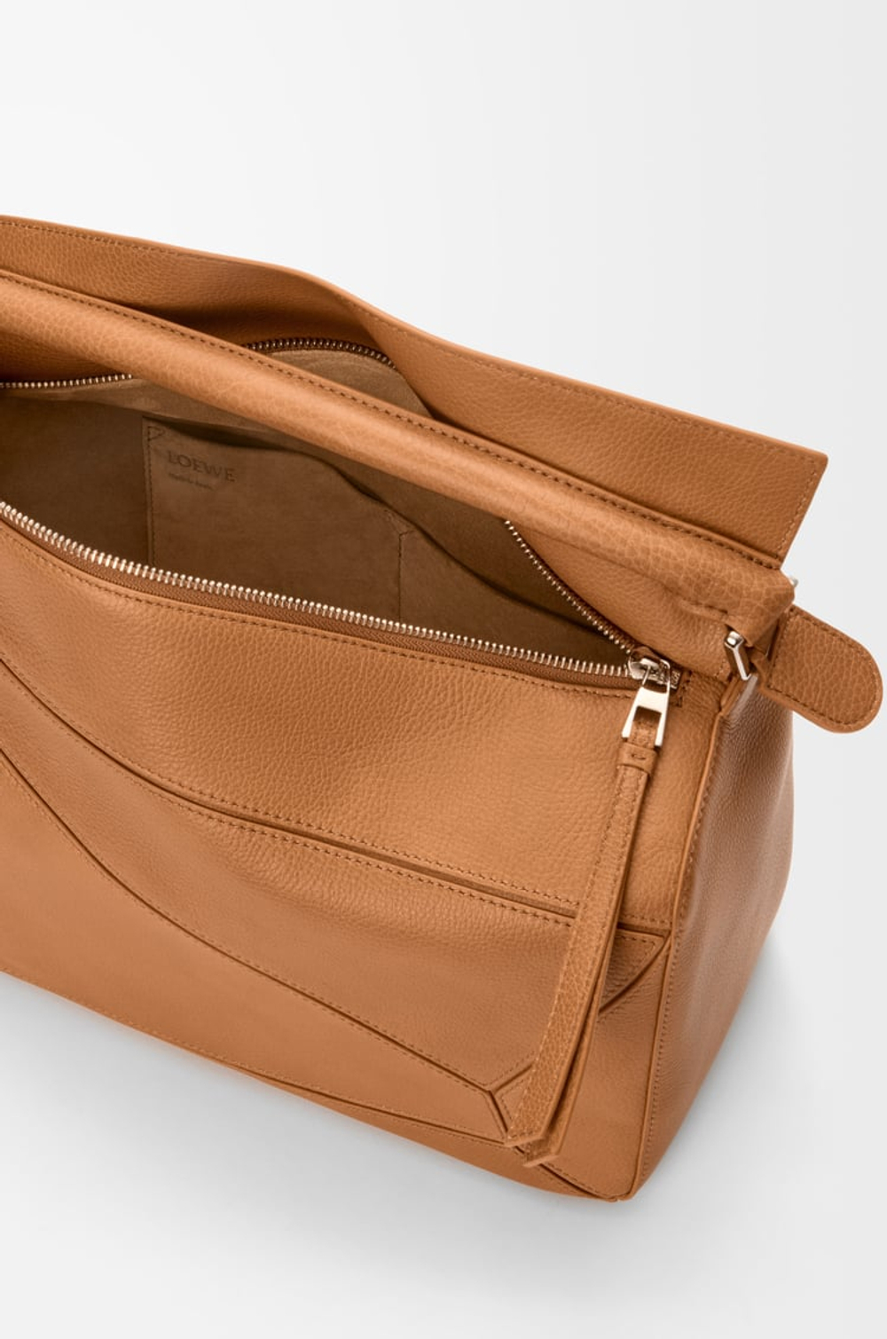 Loewe Большая сумка Puzzle мягкой зернистой телячьей кожи, светло-коричневый