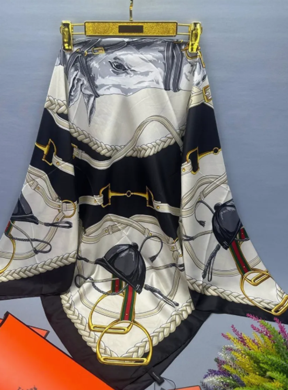 Щёлковый платок HERMES