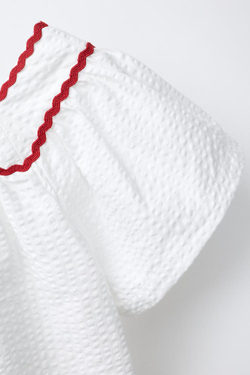 ZARA ТОП ИЗ ТЕКСТУРНОЙ ТКАНИ С ВОЛНИСТЫМ КРАЕМ, ЖЕЛТОВАТО-БЕЛЫЙ