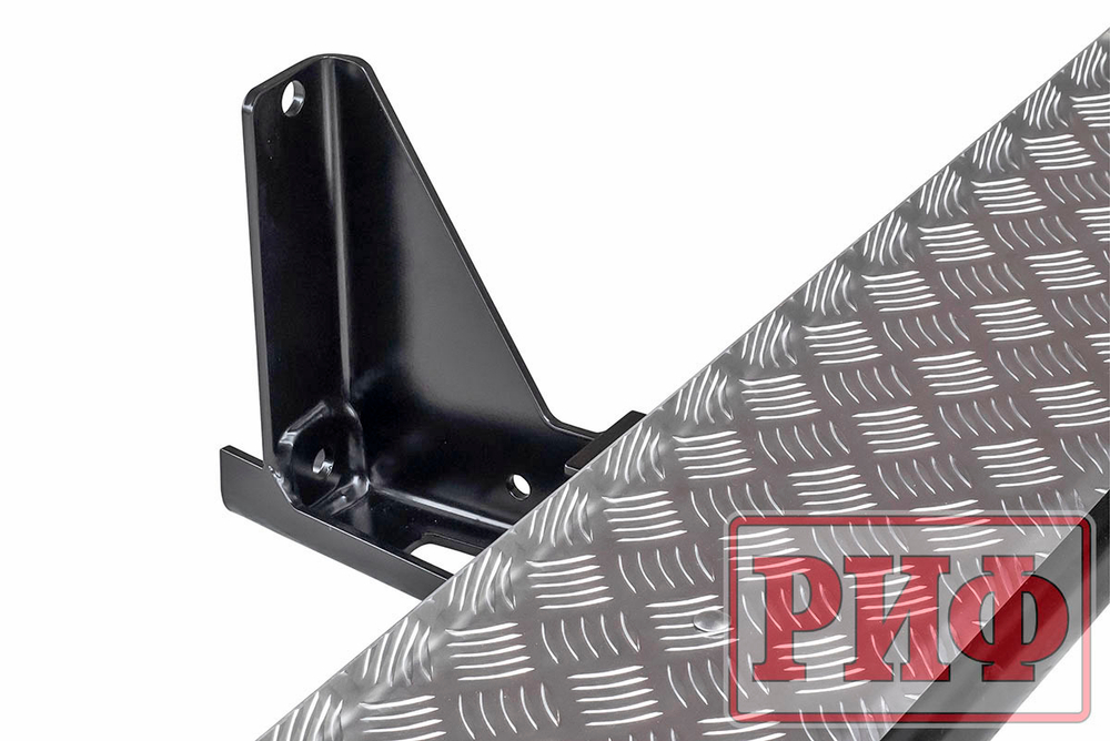 Пороги силовые Nissan Patrol Y61 до 2004 (MКПП) РИФ