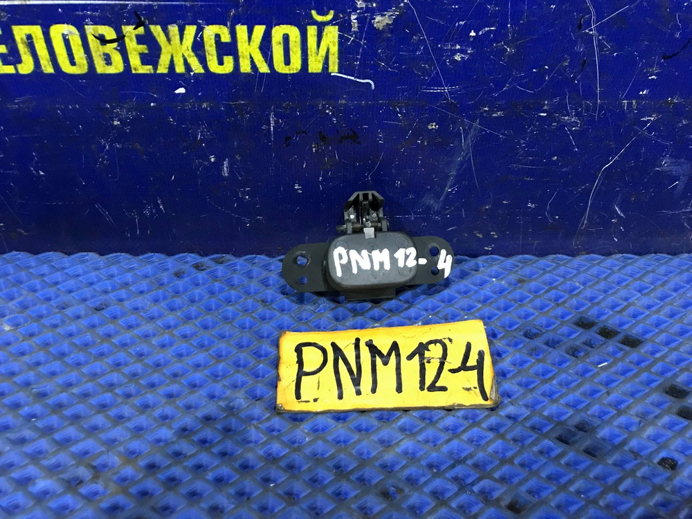 Бардачок пассажирский NISSAN LIBERTY 1998