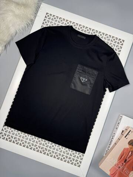 Футболка Prada