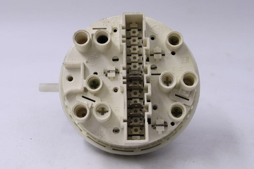 Датчик уровня воды (прессостат) стиральной машины Electrolux, Aeg, Zanussi 12473289/1 (546:00 792877)