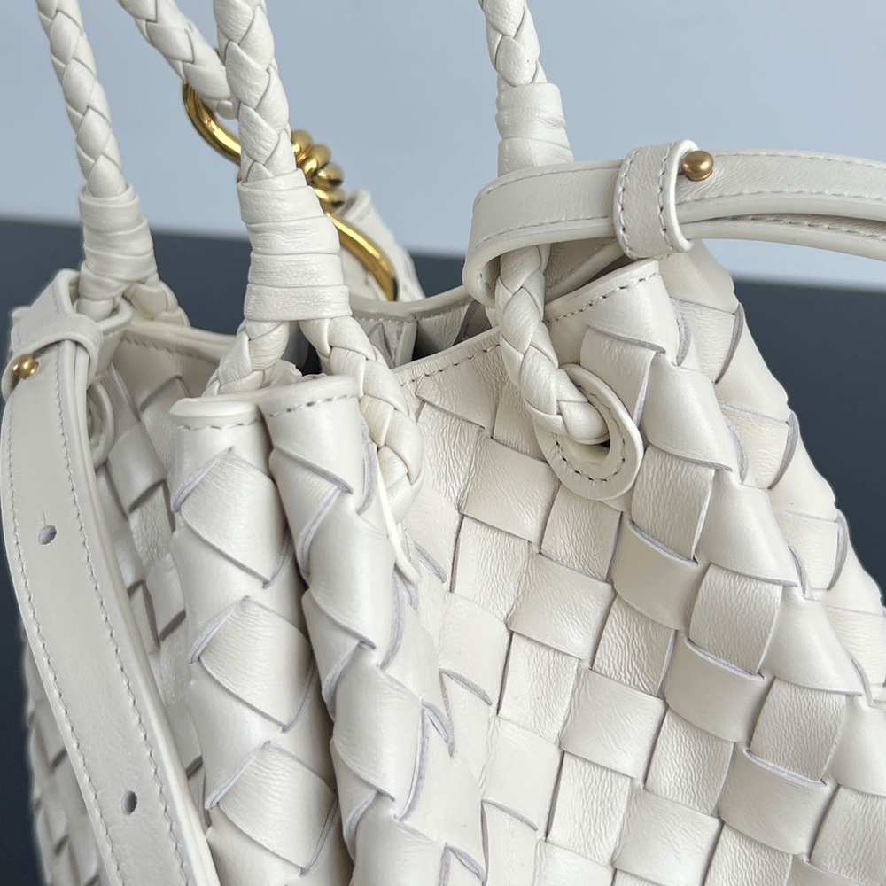 Bottega Veneta Small Parachute 21 cm