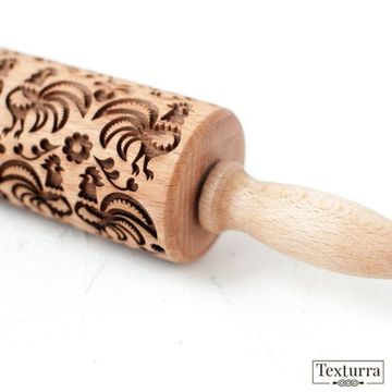 Скалка с узором Петушки