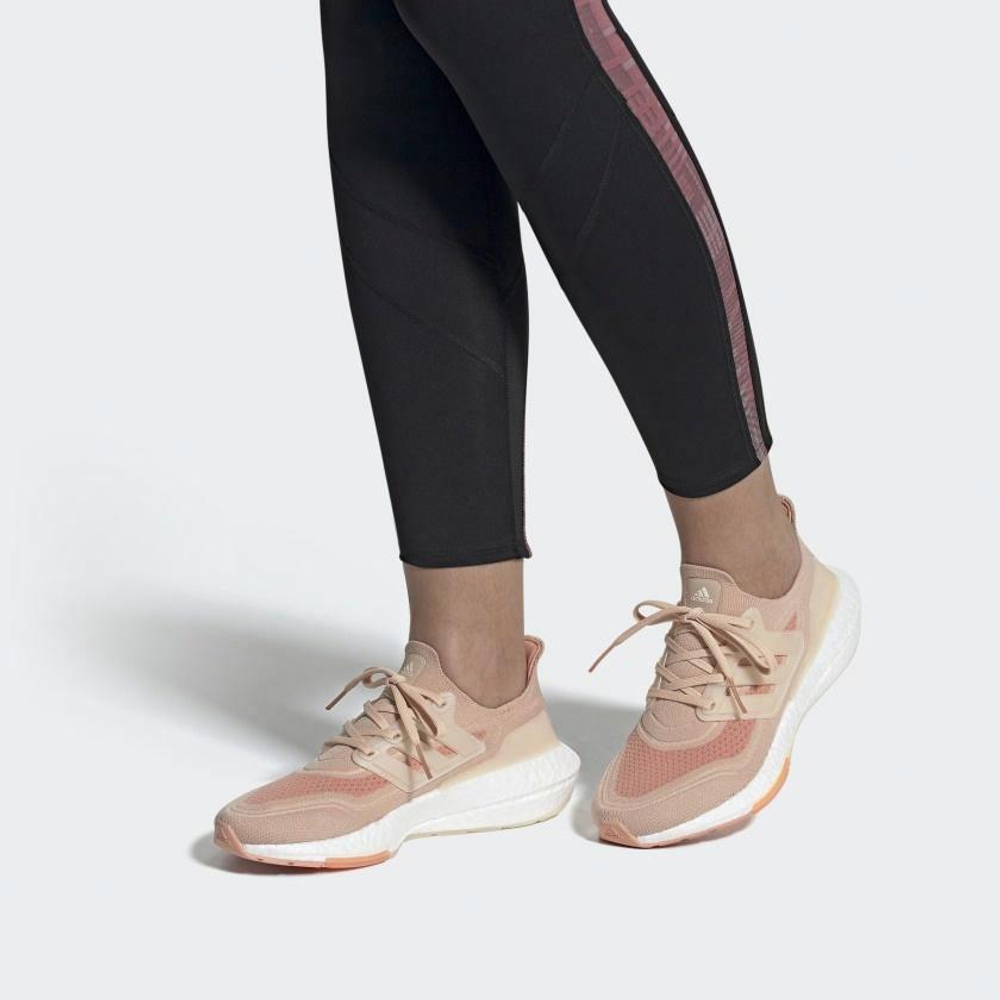 Кроссовки Adidas Ultraboost 21 (Женская размерная сетка)