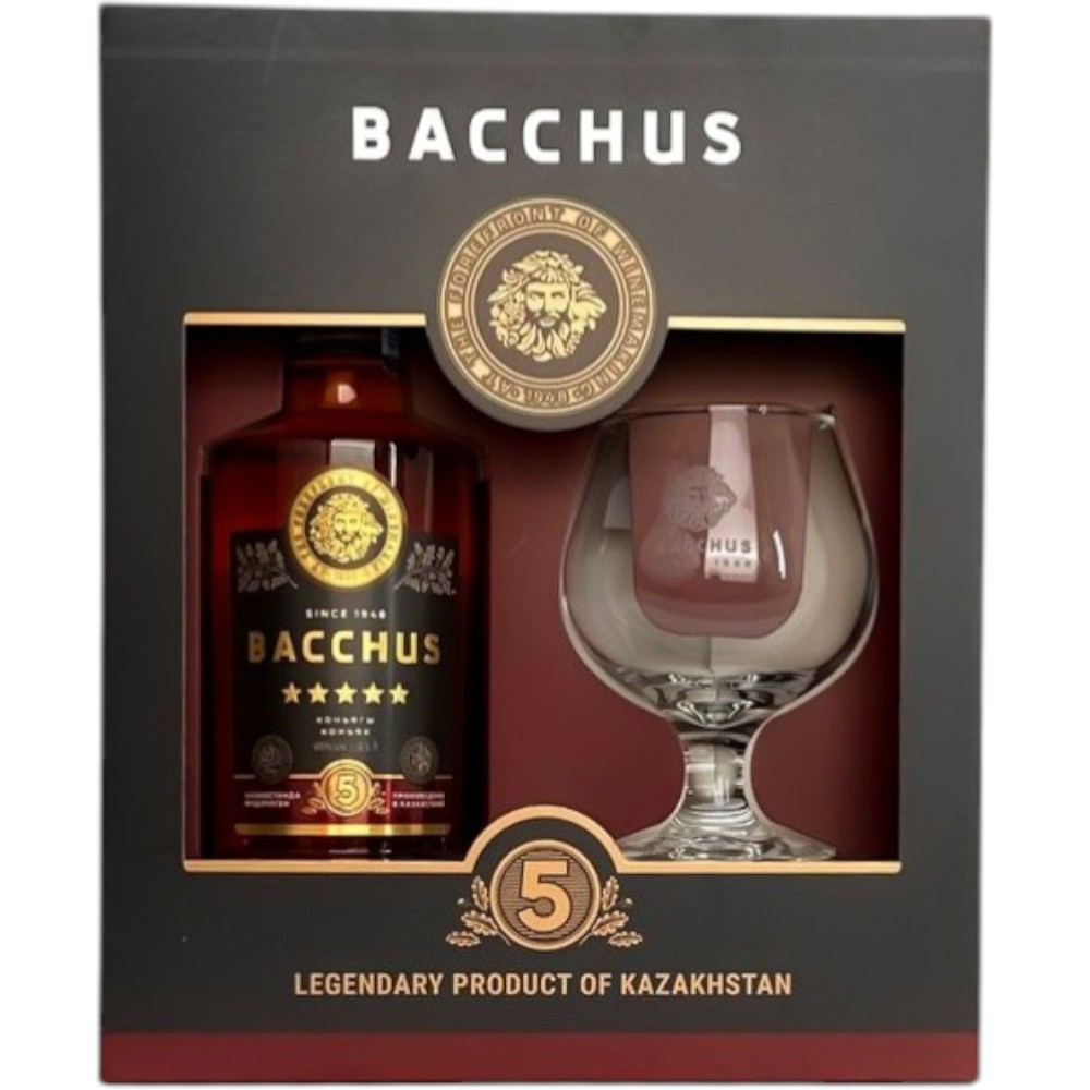 Коньяк Bacchus 5 звёзд 0,5 л. В подарочной упаковке с бокалом