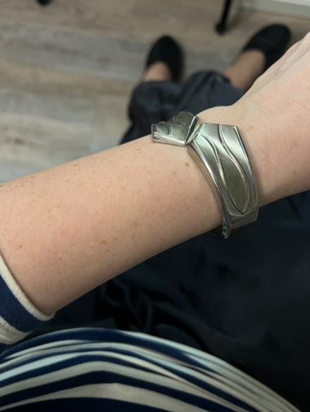 Крупный браслет кафф Sarah Coventry