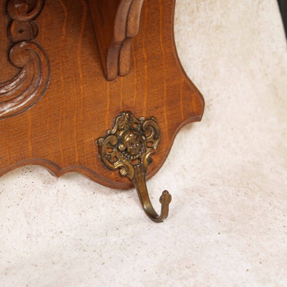 Настенная вешалка  в Неоклассическом стиле