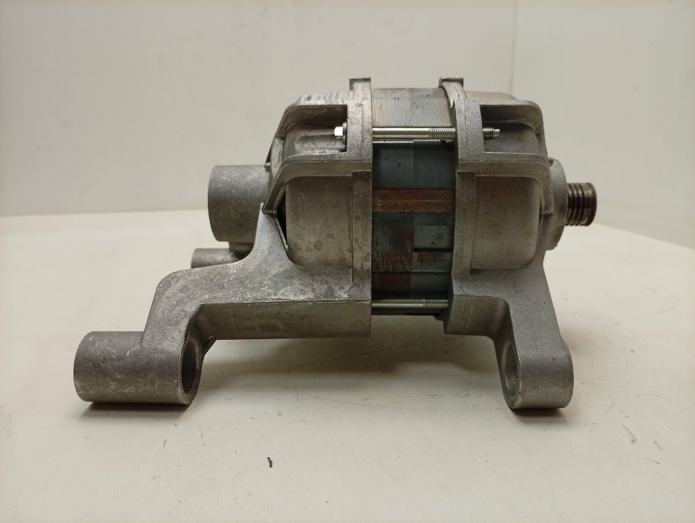 BWE81282LB кт35 Двигатель 3-х фазный для стиральных машин Indesit Ariston 16003034300 б/у