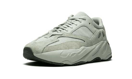 Кроссовки Adidas Yeezy Boost 700 Salt