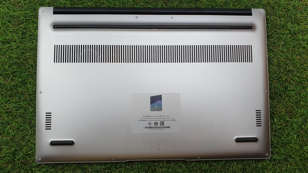 Ультрабук HUAWEI MateBook i3-11/8 Gb/FHD