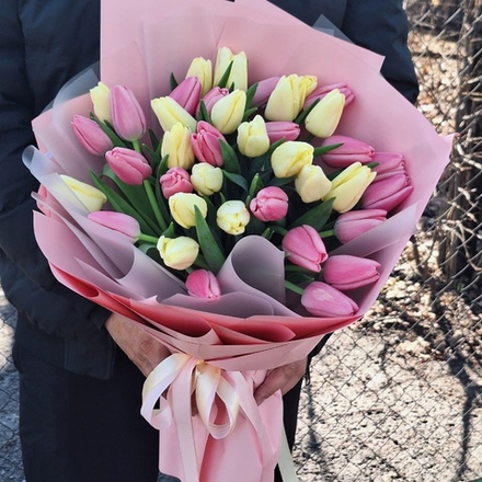 Букет из 39 тюльпанов