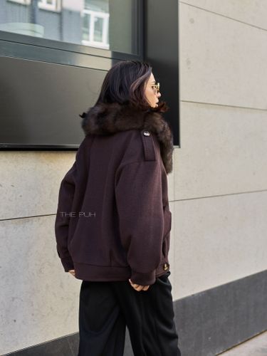 Куртка винного цвета с воротником из лисы