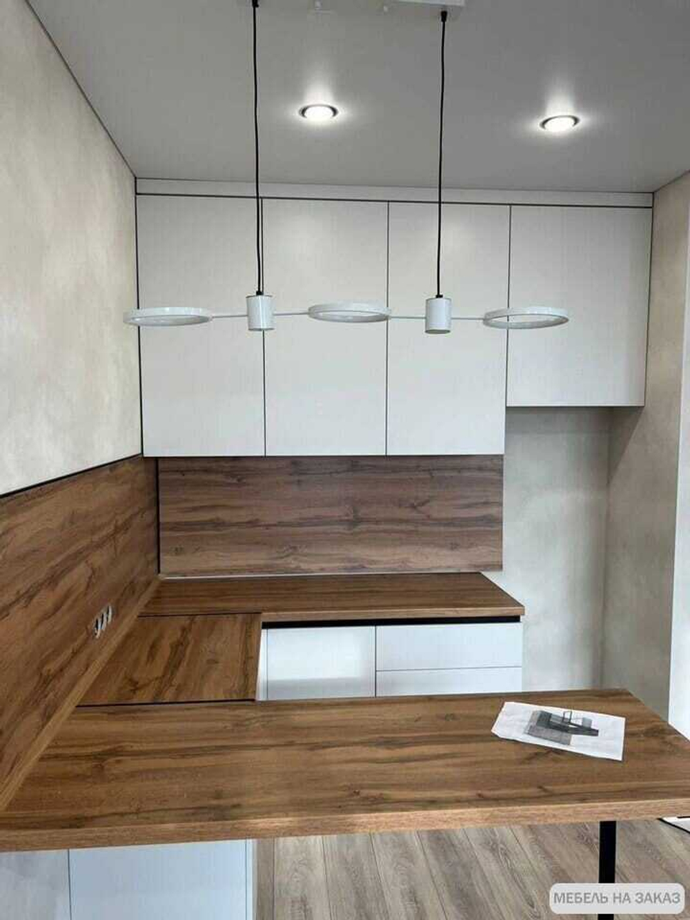 Кухня с барной стойкой