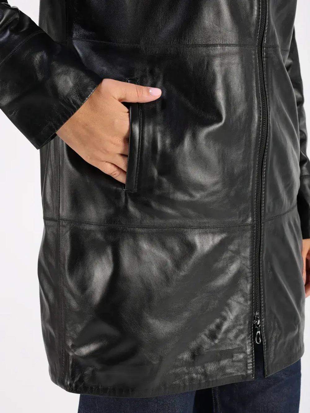 Кожаная куртка демисезонная с капюшоном длинная