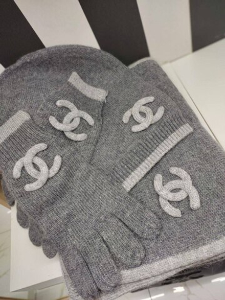 Комплект CHANEL (шапка + шарф + перчатки)