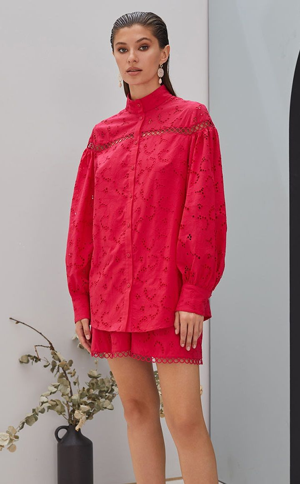 Рубашка свободного кроя с объемными рукавами (Размер: XL) (Цвет: ярко-розовый)