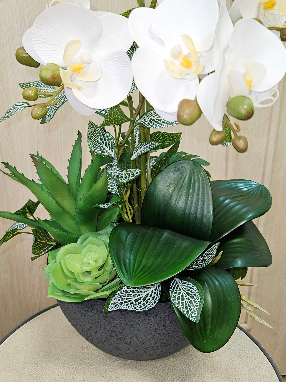 Искусственная зелень с орхидеей 35см в чаше Лофт