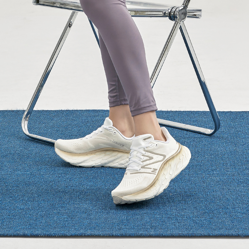 Кроссовки New Balance Fresh Foam X More V4 (Женская размерная сетка)