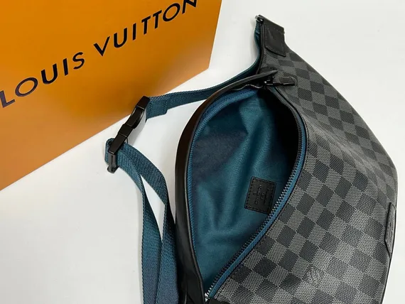 Поясная сумка Louis Vuitton Discovery PM канва Damier Graphite