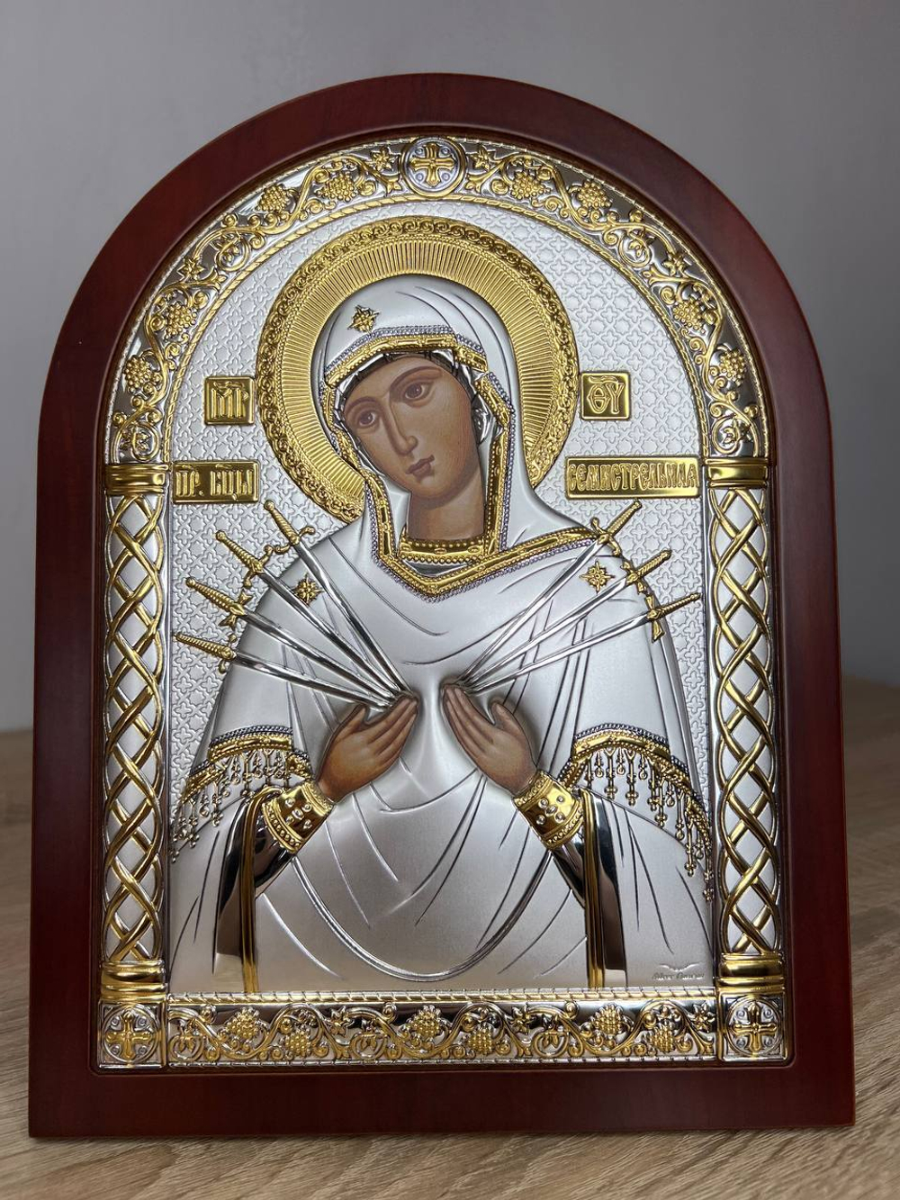 Семистрельная БМ, икона арочная, красное дерево 105х140
