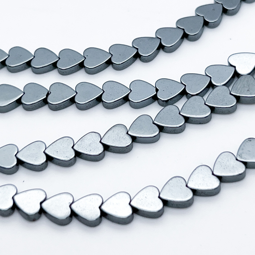 Гематит Сердце бусины (имитация), цвет черный, размер около 6 мм, цена за 36-37 шт (1/2 нити)