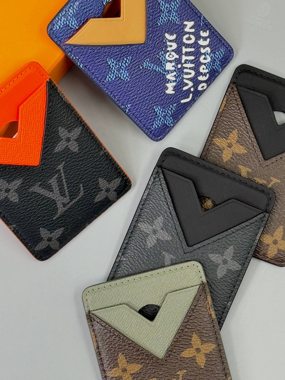 Держатель для карт Louis Vuitton Magnet