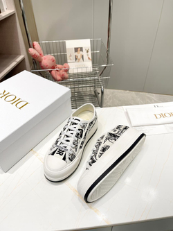 Christian Dior Walk'n'Dior Sneaker
