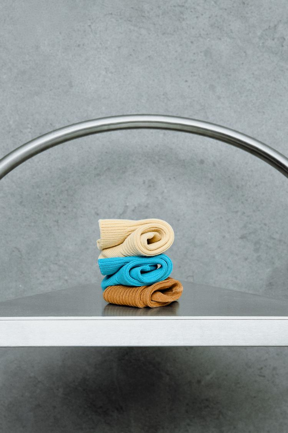 ZARA STORIESZ - НАБОР ИЗ ТРЕХ ВЫСОКИХ НОСКОВ В РУБЧИК ИЗ ХЛОПКА, РАЗНОЦВЕТНЫЙ