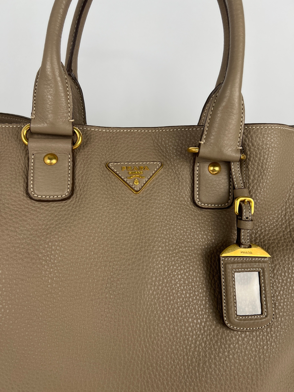 Cумка Prada Vitello
