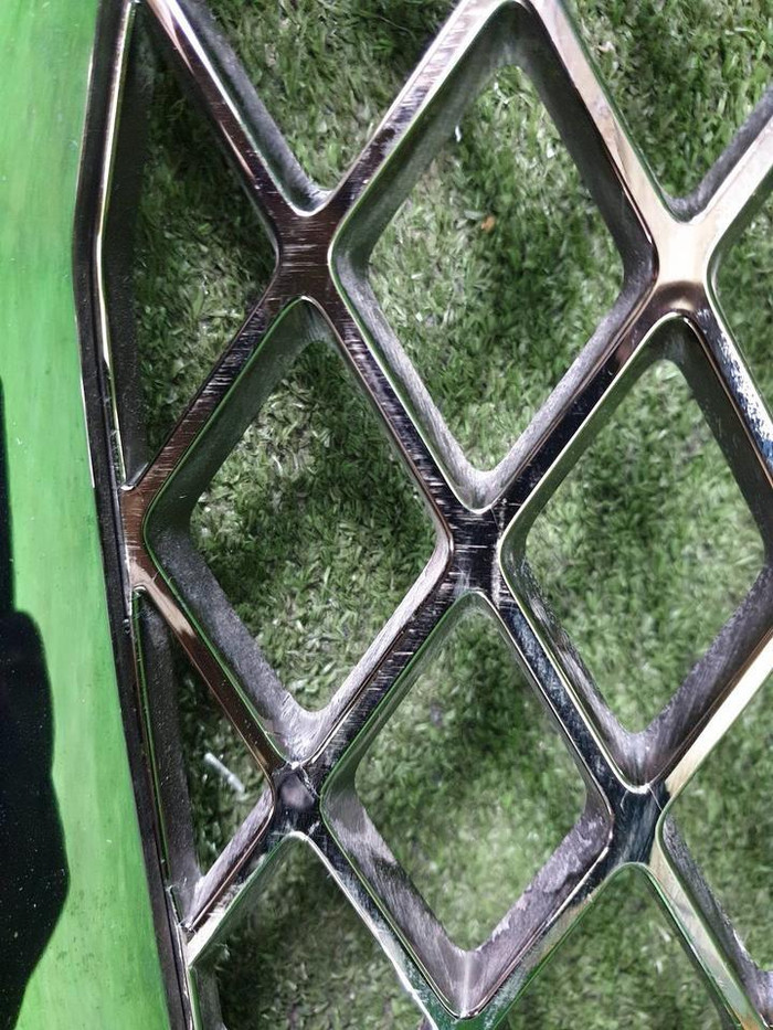 Решетка радиатора Genesis GV70 (2020-н.в.)